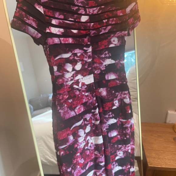 Adrianna Papell - Picture 2 of 5